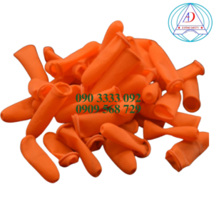 bao-ngon-tay-cao-su-cam-co-gai-san