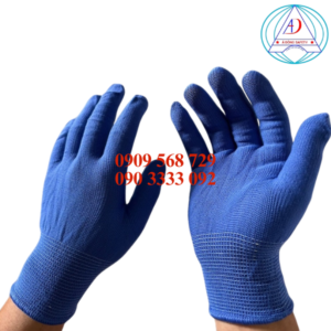 gang-tay-len-khong-phu-mau-xanh