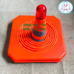 coc-tieu-giao-thong-xep-gon-co-den-chop