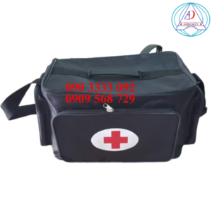 tui-y-te-cuu-thuong-den-C